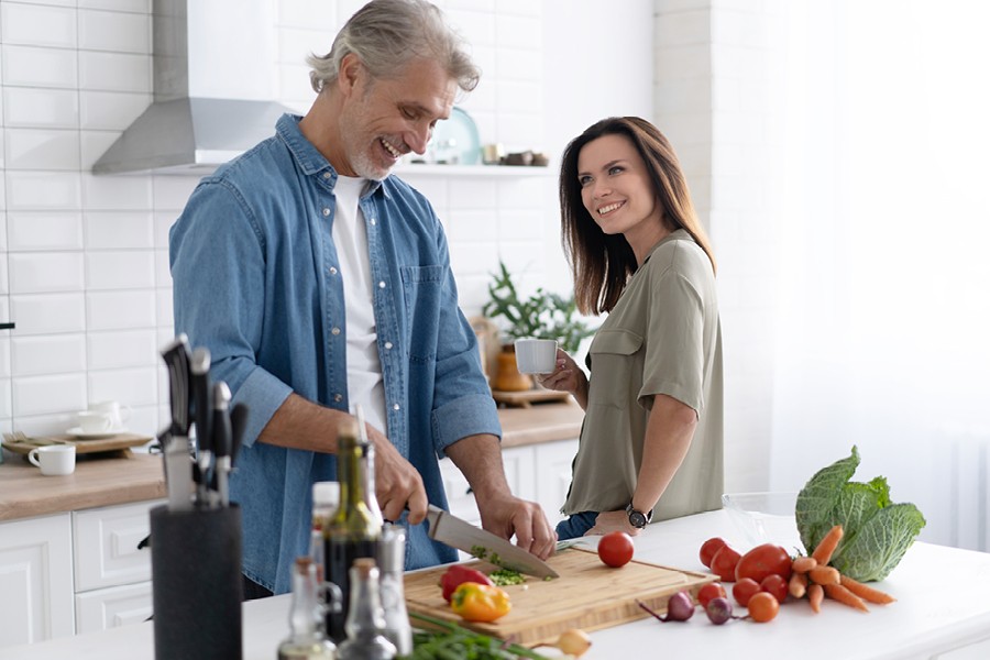 web_call_box_photo_option_1_colon_month_awareness_900_x_600